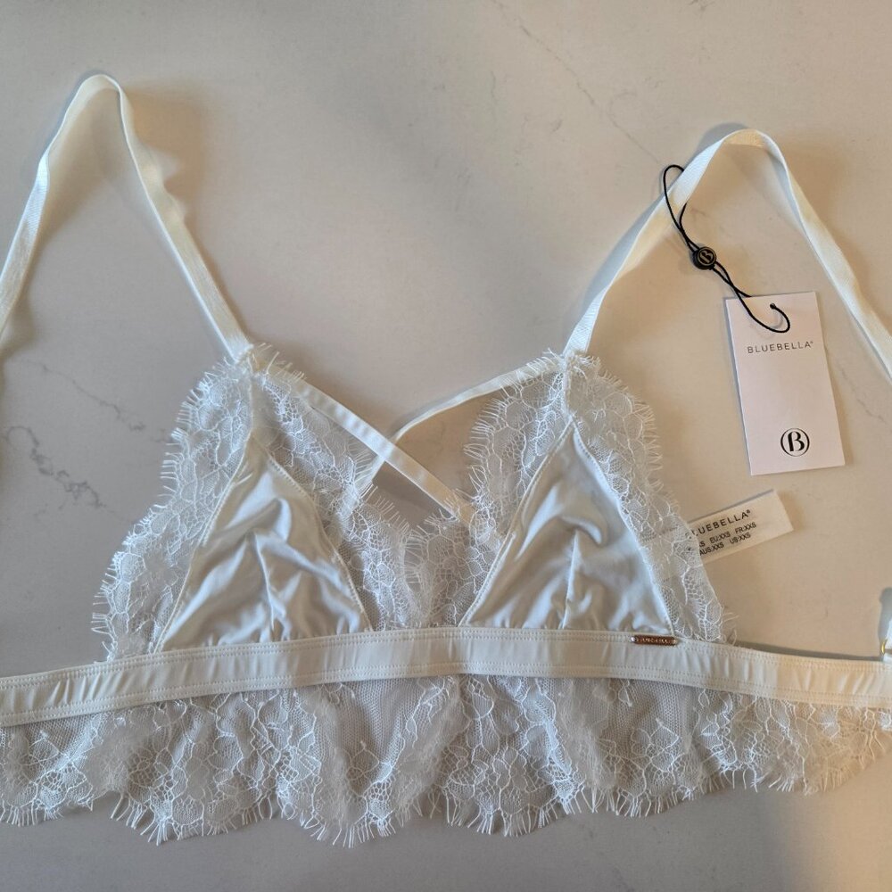 BLUEBELLA NWT Nyane Lace Soft Bra White SIZE XXS